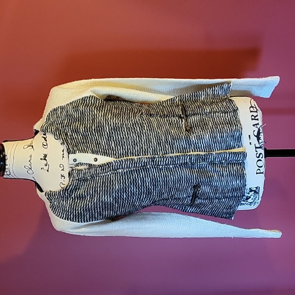 PRICE DROP Snap closure cardigan